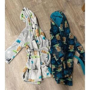 Kids size‎ 4 Baby Yoda Robe bundle